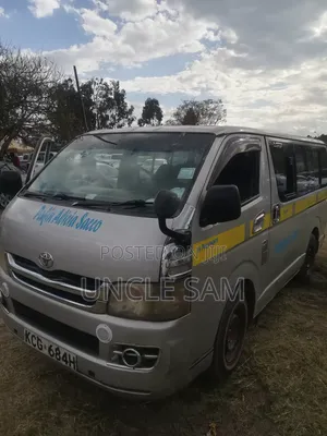 Toyota HiAce 2009 Grey