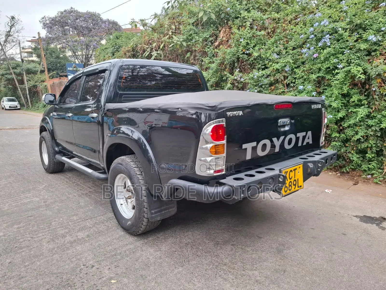 Toyota Hilux 2011 Black