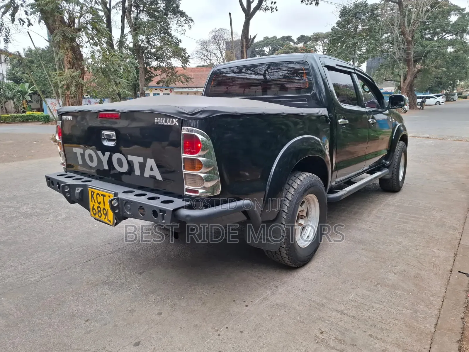 Toyota Hilux 2011 Black