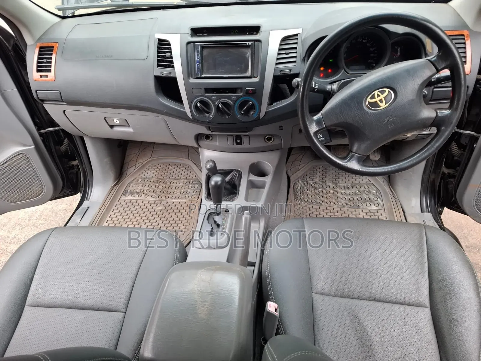 Toyota Hilux 2011 Black