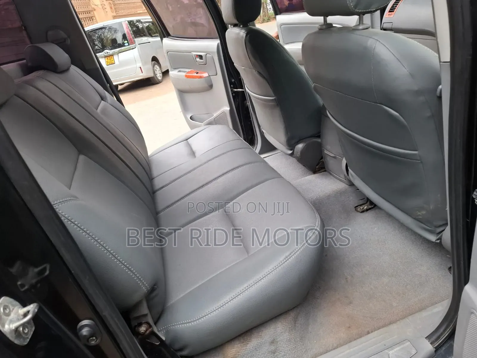 Toyota Hilux 2011 Black