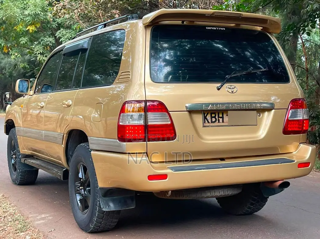 Toyota Land Cruiser 2003 Gold