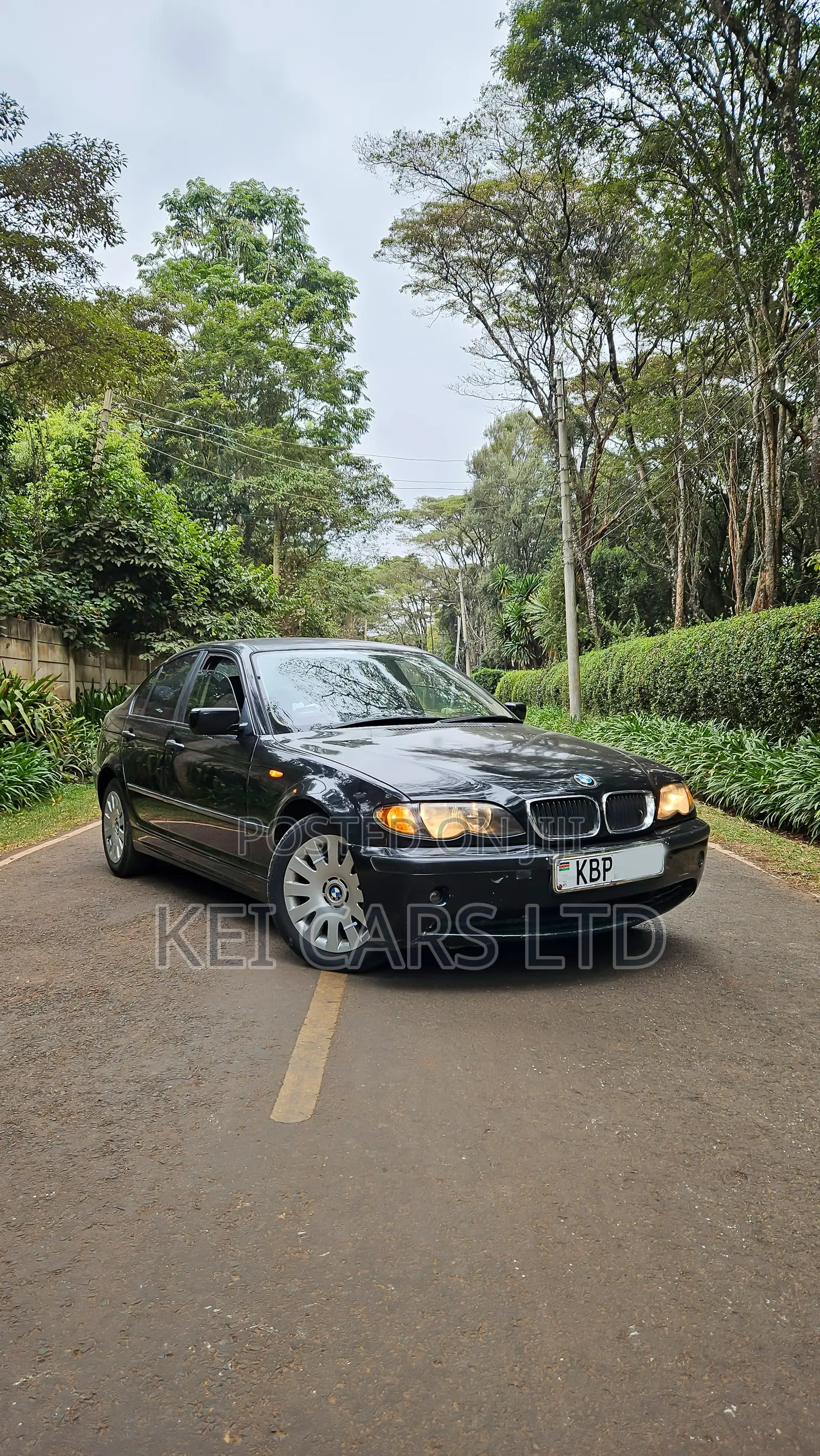 BMW 318i 2004 Black