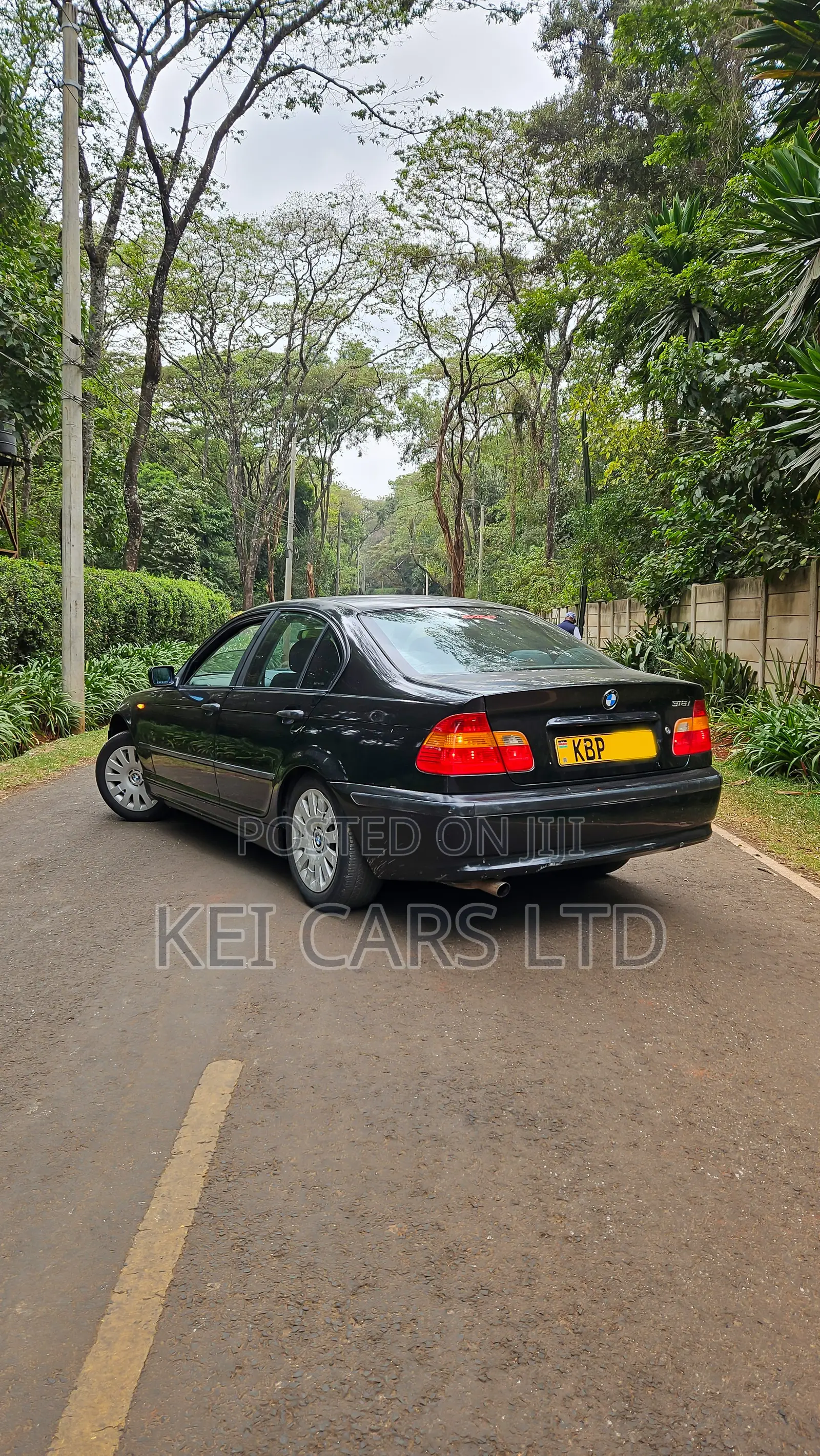BMW 318i 2004 Black