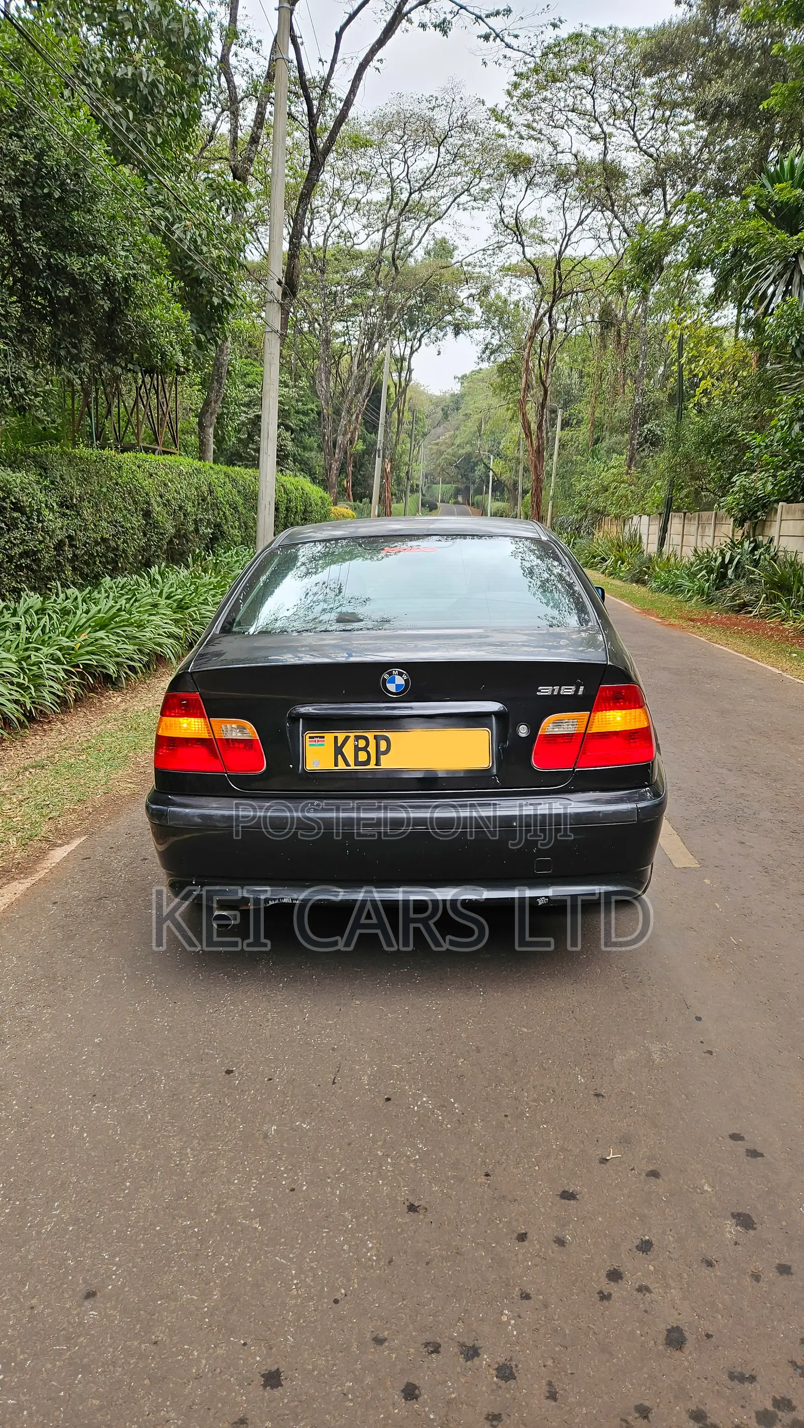 BMW 318i 2004 Black