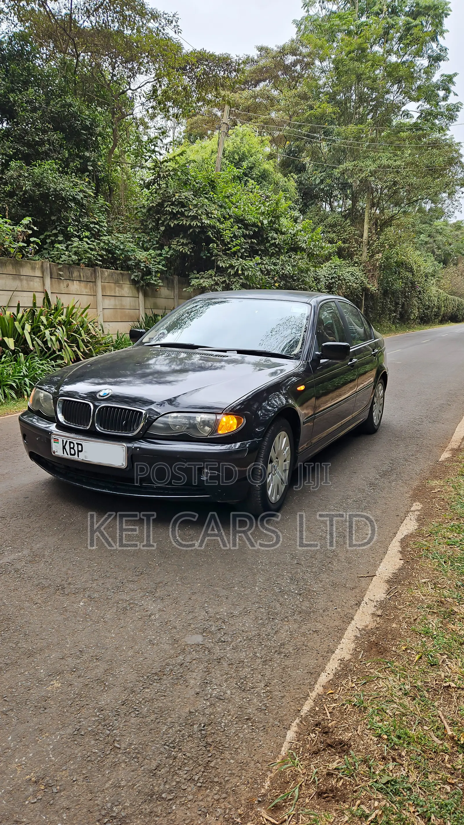 BMW 318i 2004 Black