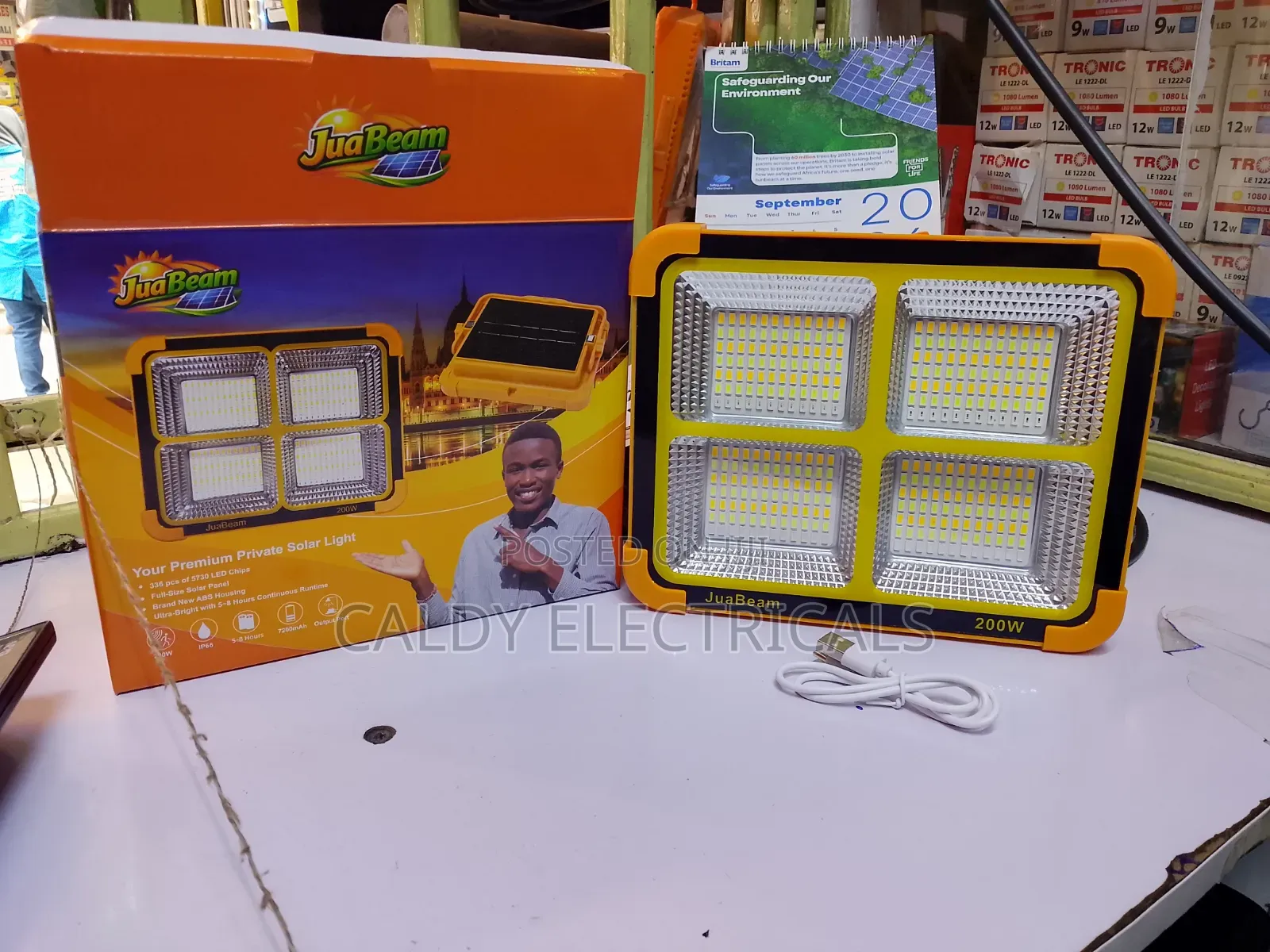 Modern Solar Portable Work Light 200w
