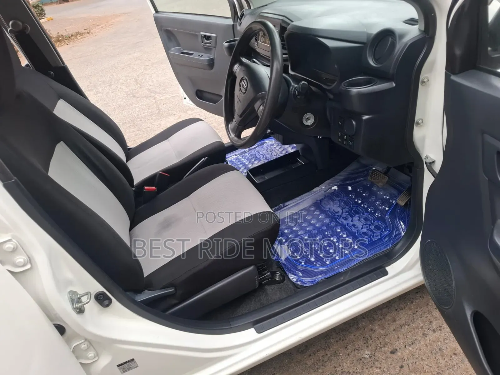 Daihatsu Mira 2019 White
