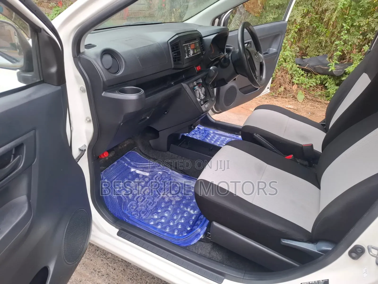 Daihatsu Mira 2019 White