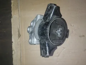 Nissan DayZ Gearbox Mount