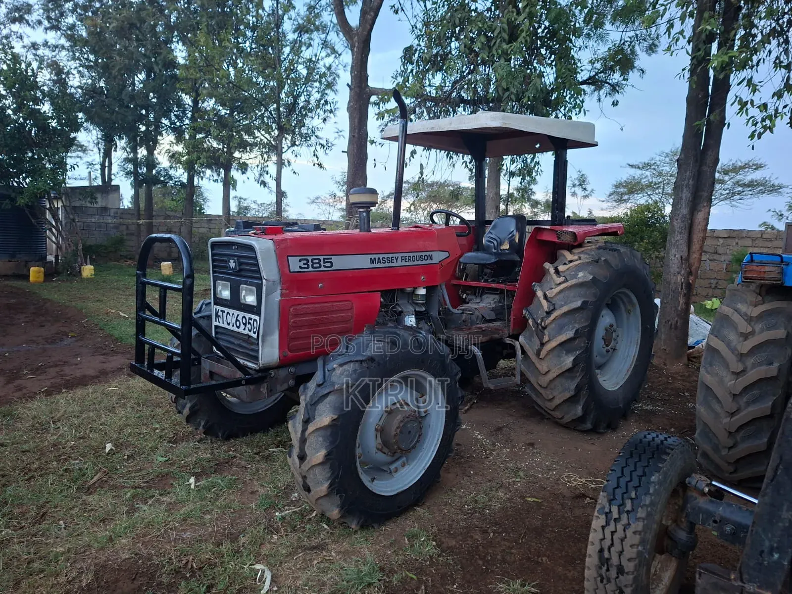 Massey Ferguson 385 4wd Tractor