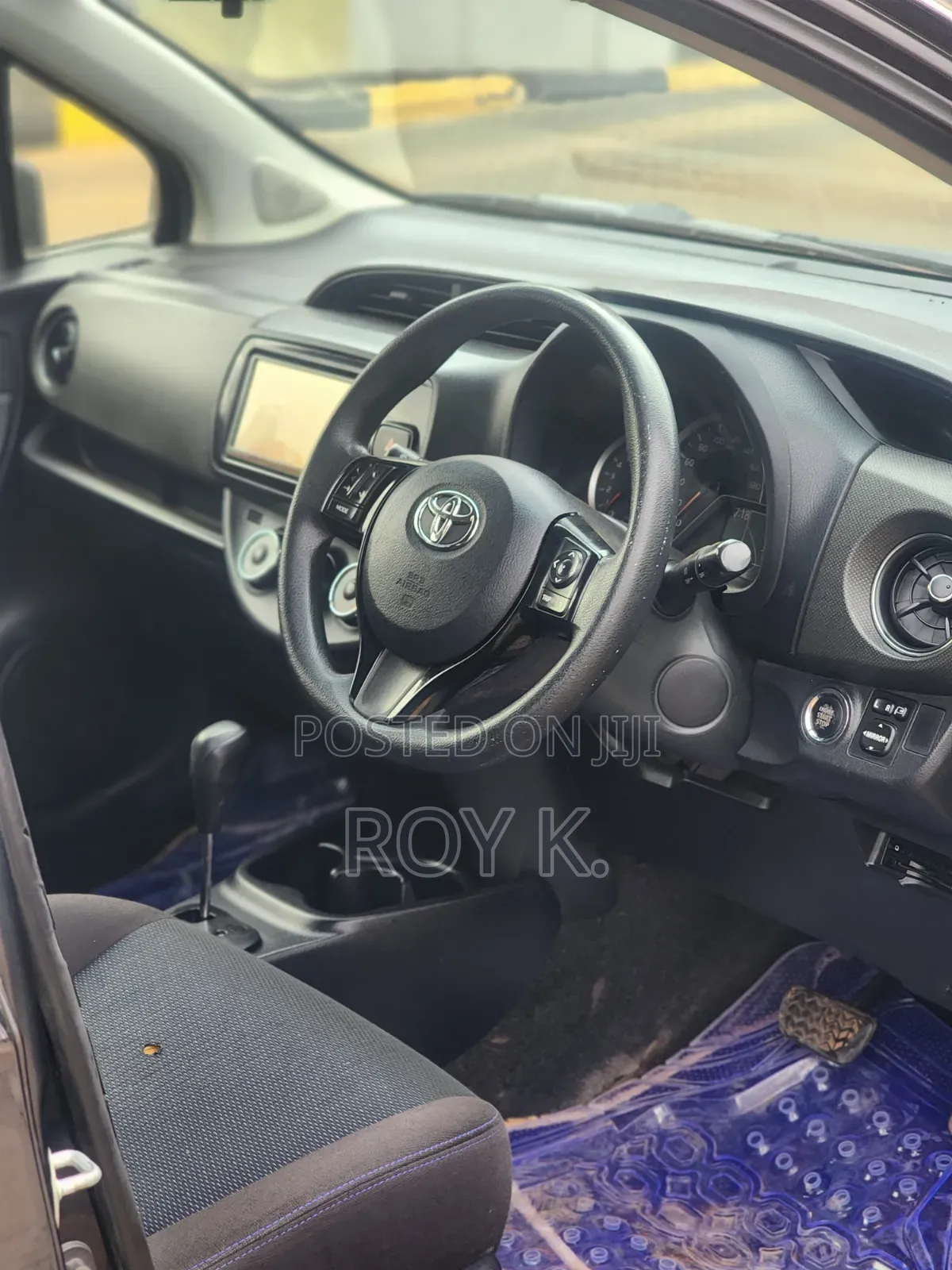 Toyota Vitz 1.3 AWD 5dr 2016 Black