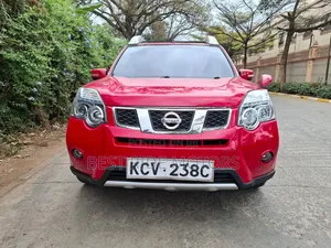 Nissan X-Trail 2.0 Petrol XE 2012 Red