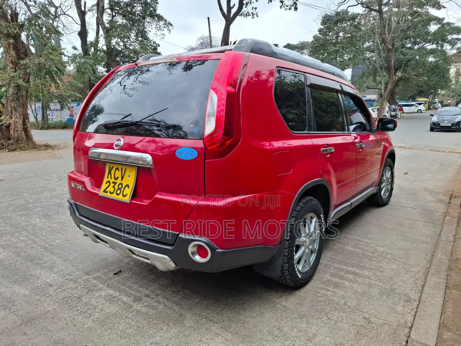 Nissan X-Trail 2.0 Petrol XE 2012 Red