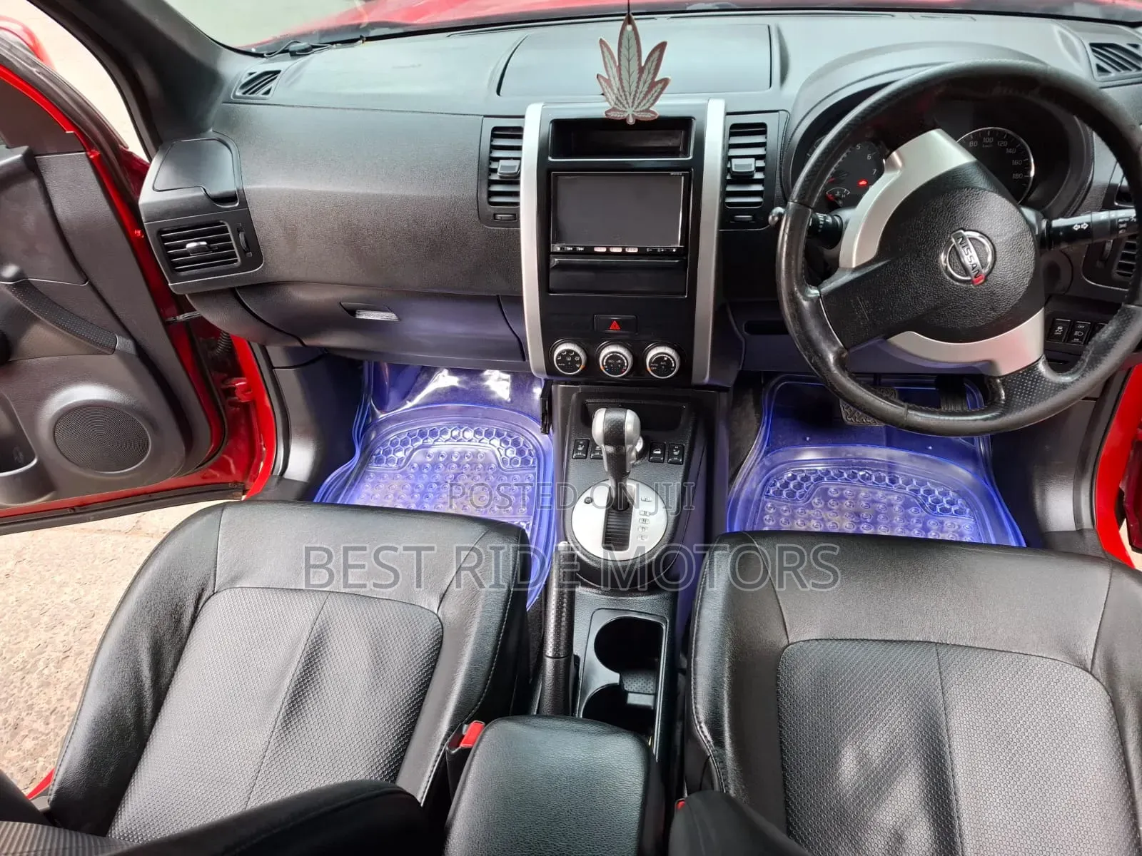 Nissan X-Trail 2.0 Petrol XE 2012 Red