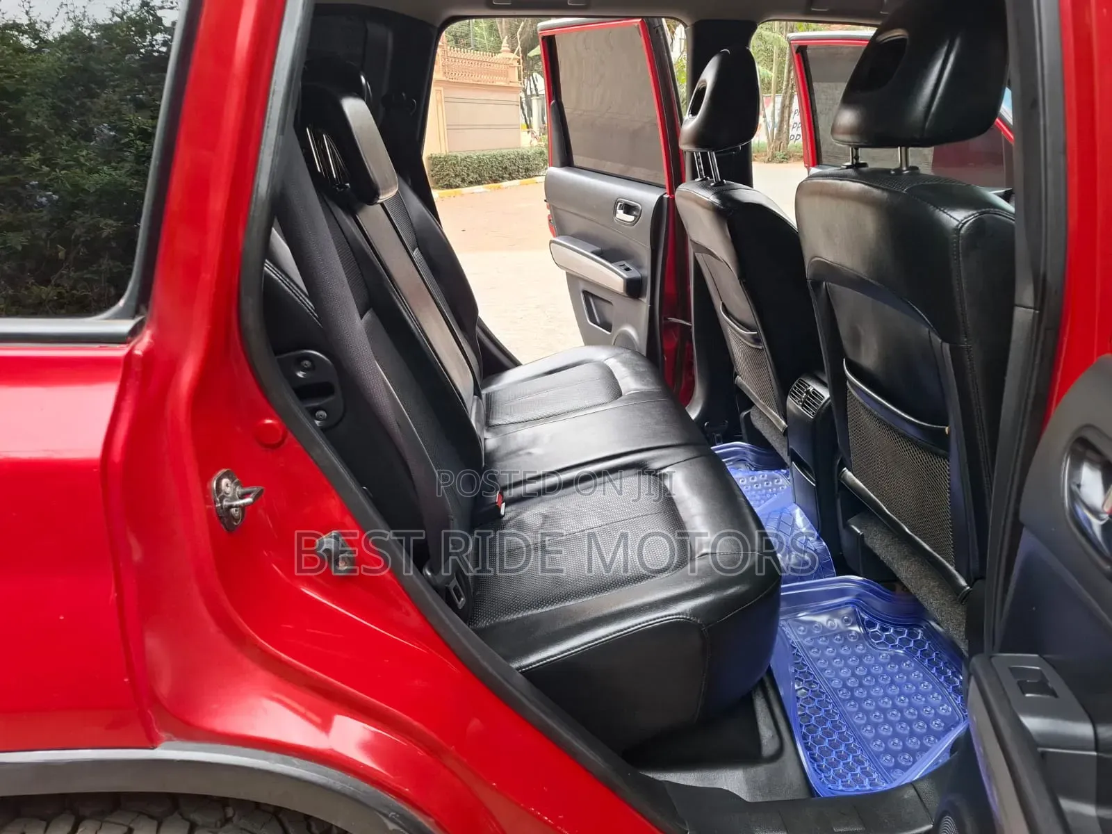 Nissan X-Trail 2.0 Petrol XE 2012 Red