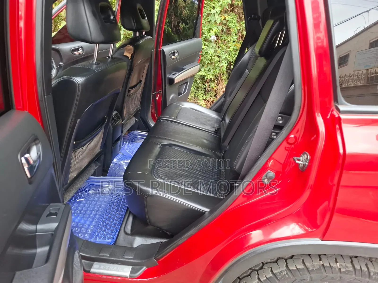 Nissan X-Trail 2.0 Petrol XE 2012 Red