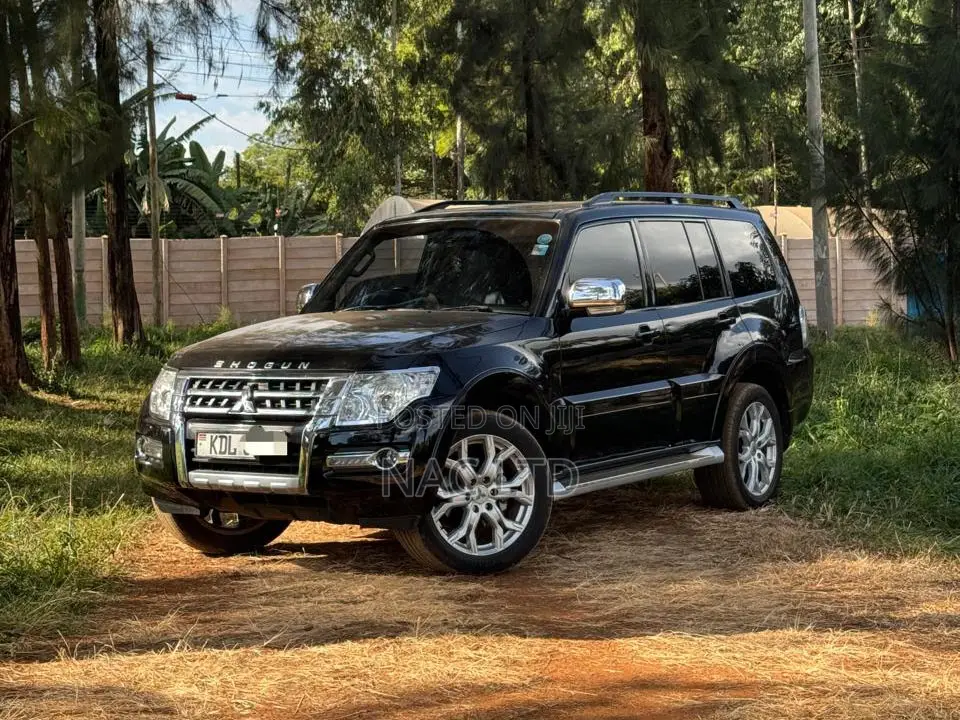 Mitsubishi Shogun 2016 Black