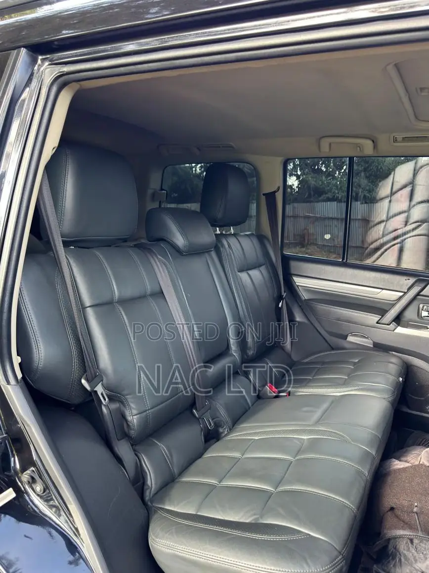 Mitsubishi Shogun 2016 Black