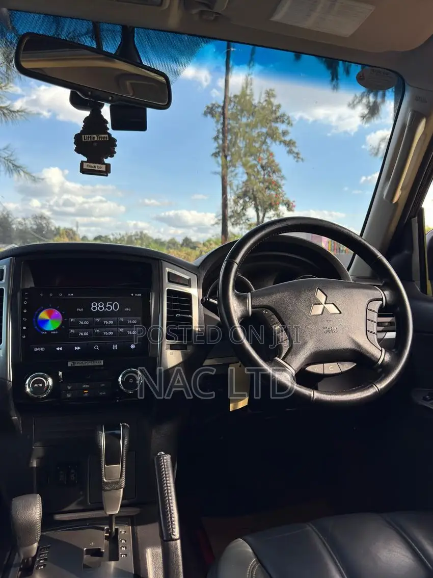 Mitsubishi Shogun 2016 Black