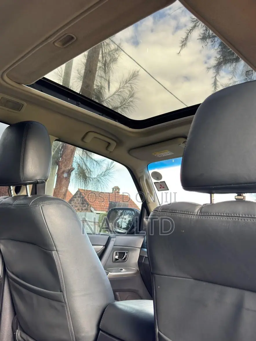 Mitsubishi Shogun 2016 Black