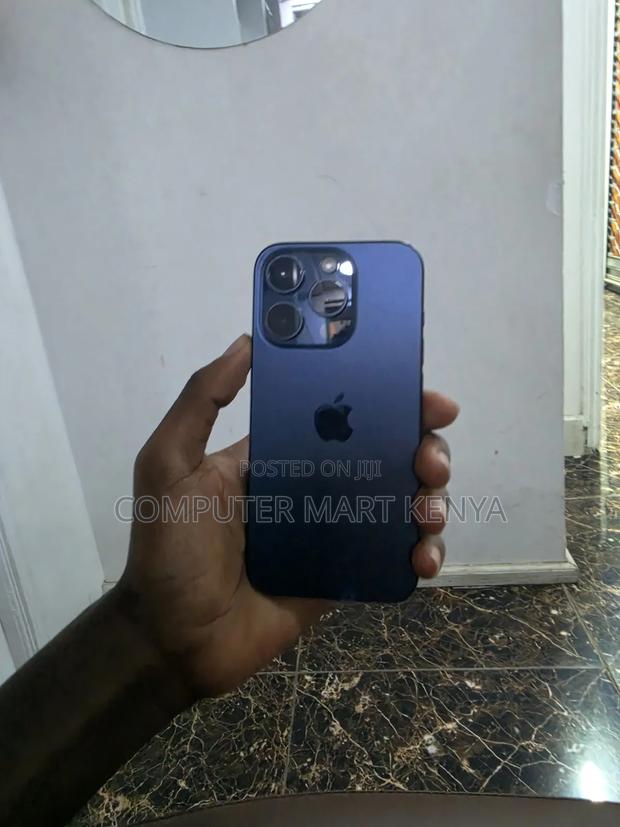 Apple iPhone 15 Pro 256 GB Blue - thumbnail 3