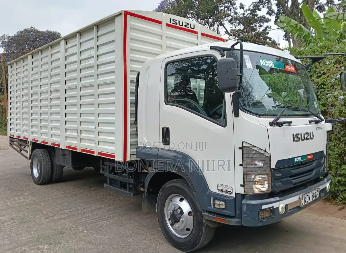 Isuzu FRR Slayqueen 2019 White
