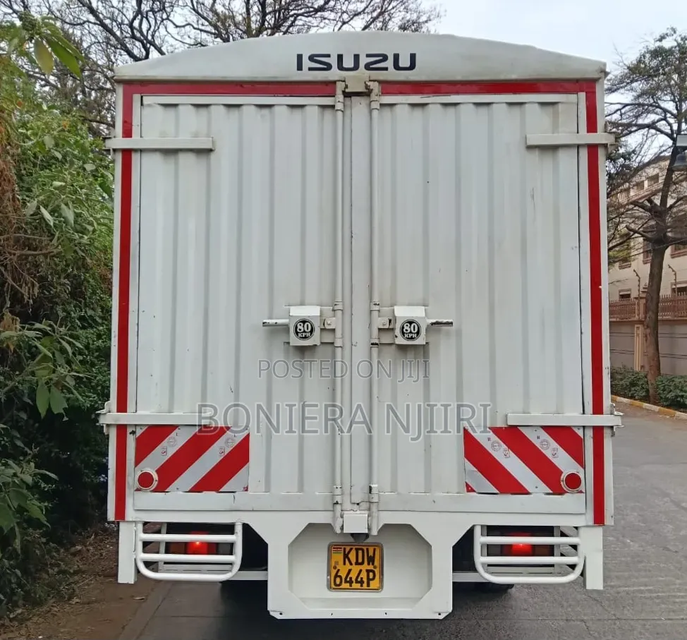 Isuzu FRR Slayqueen 2019 White