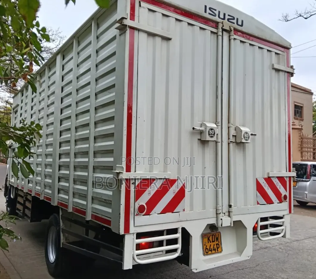 Isuzu FRR Slayqueen 2019 White