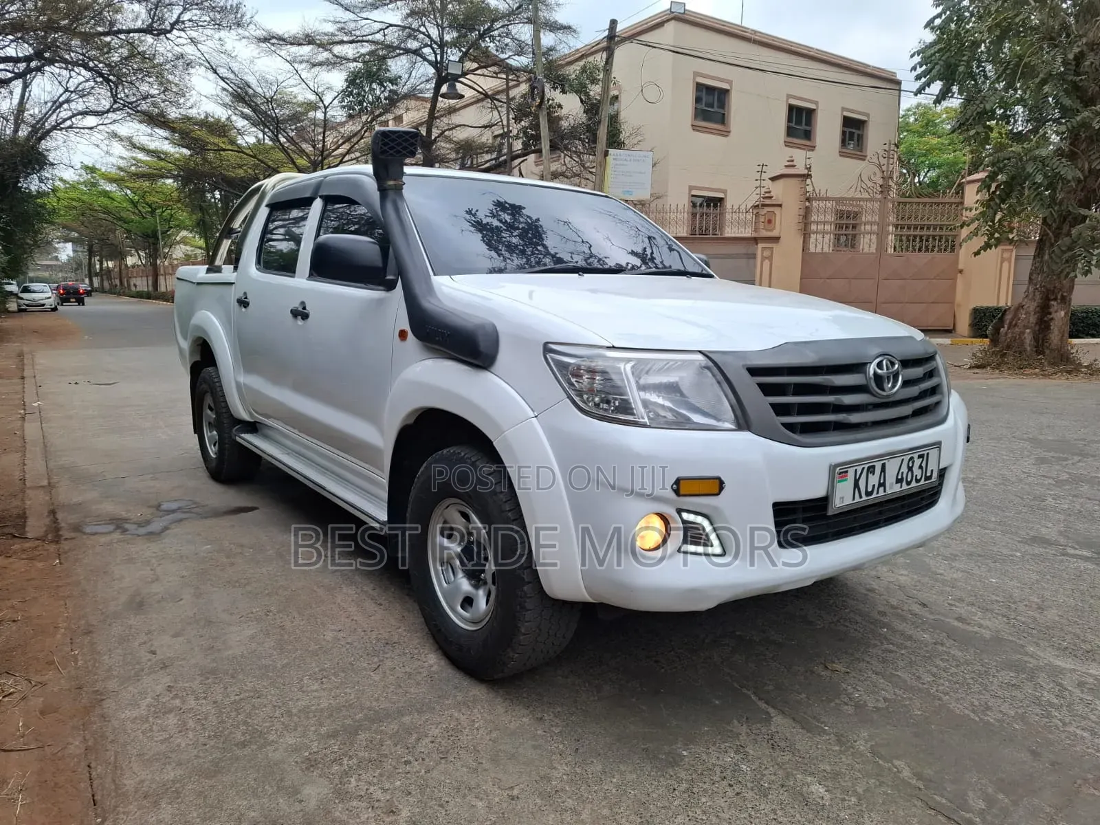 Toyota Hilux 2014 White