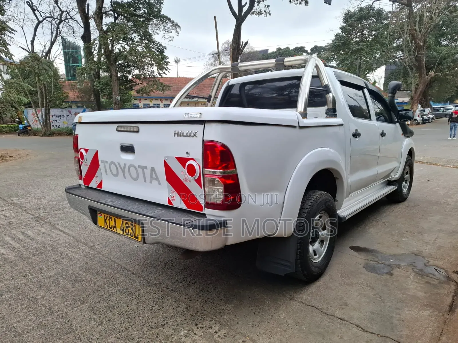 Toyota Hilux 2014 White