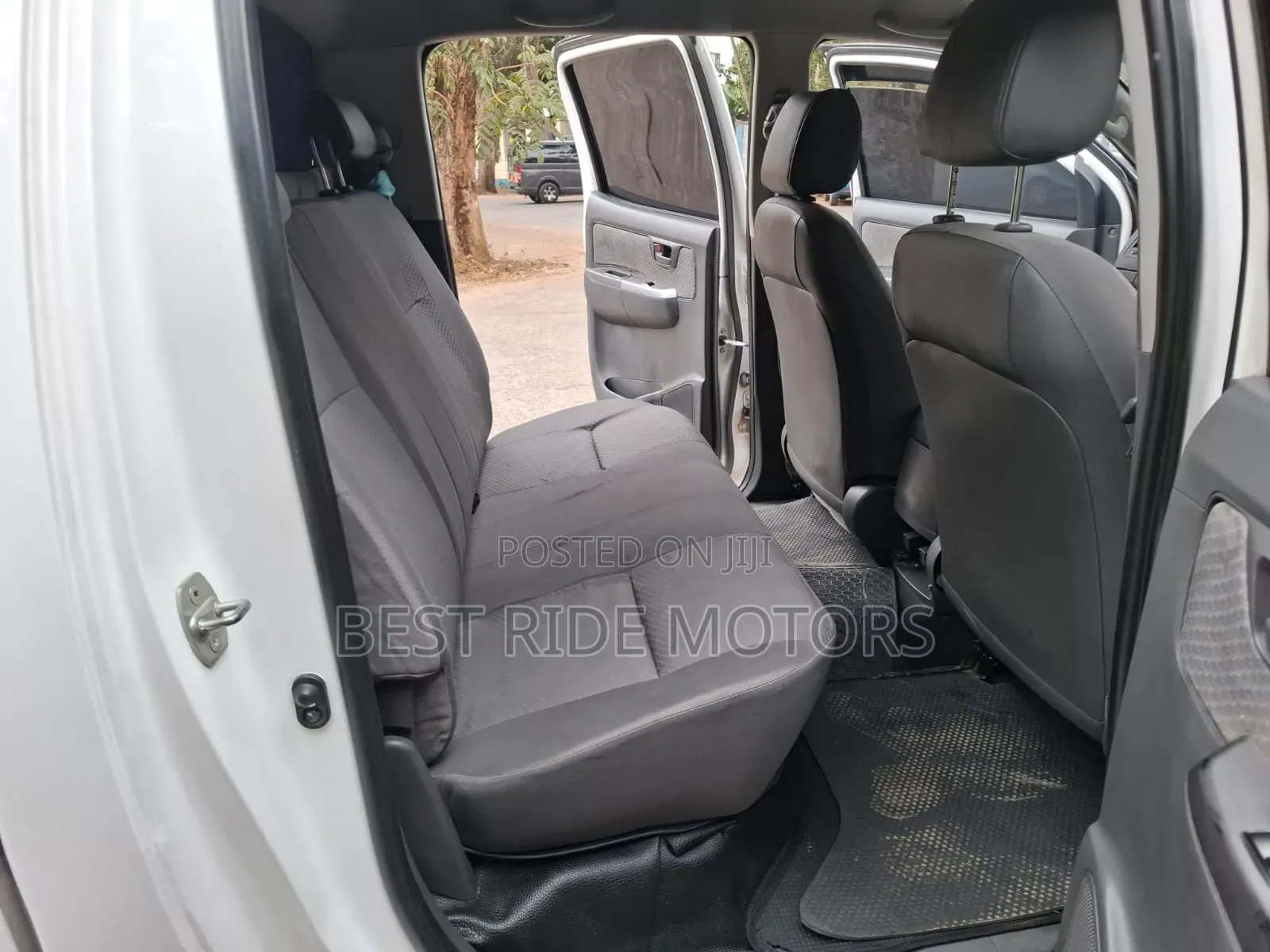 Toyota Hilux 2014 White