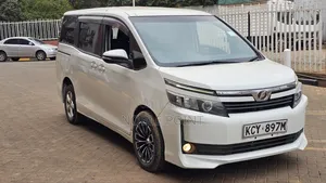 Toyota Voxy 2014 White