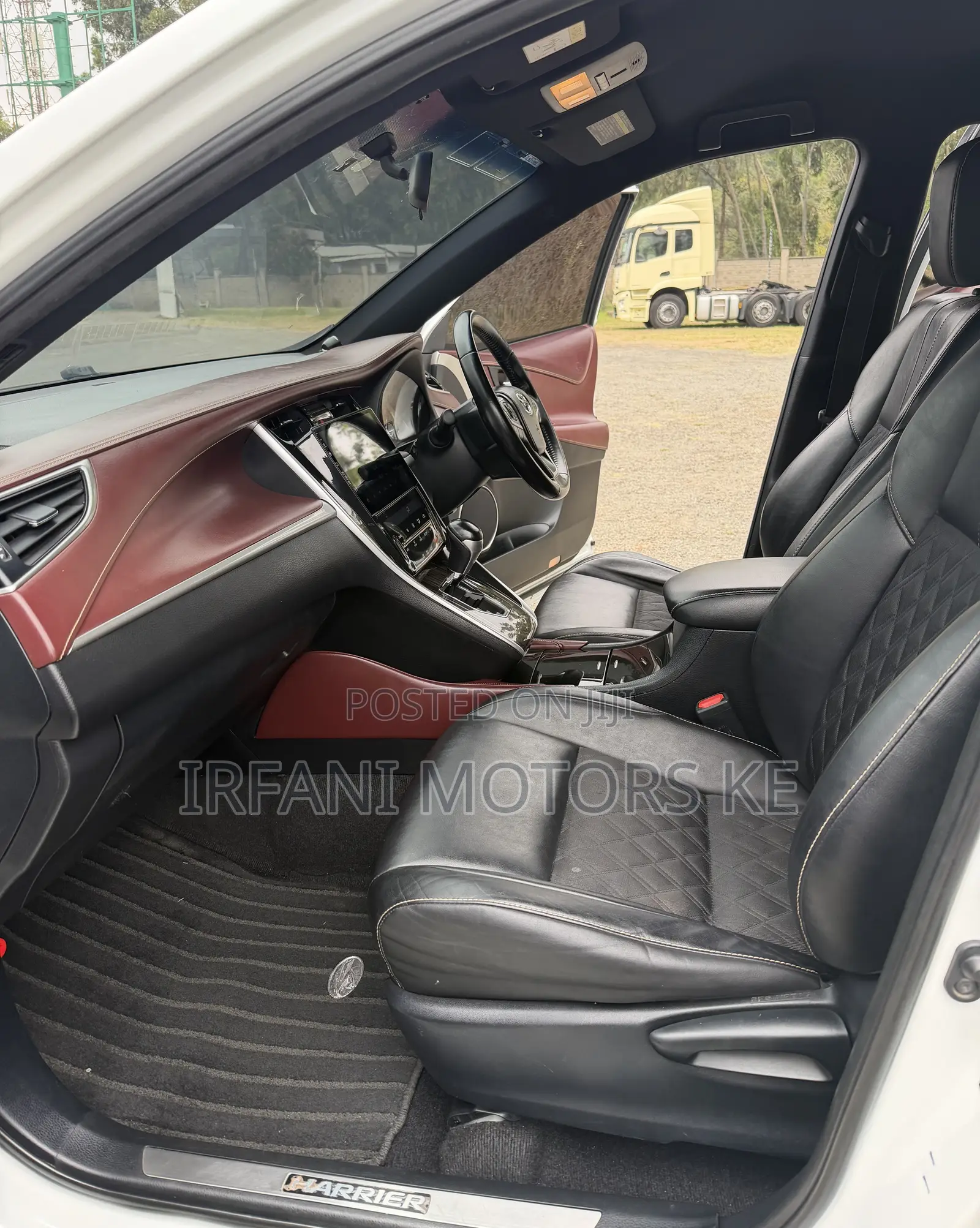 Toyota Harrier 2.5 Hybrid 4WD 2014 White