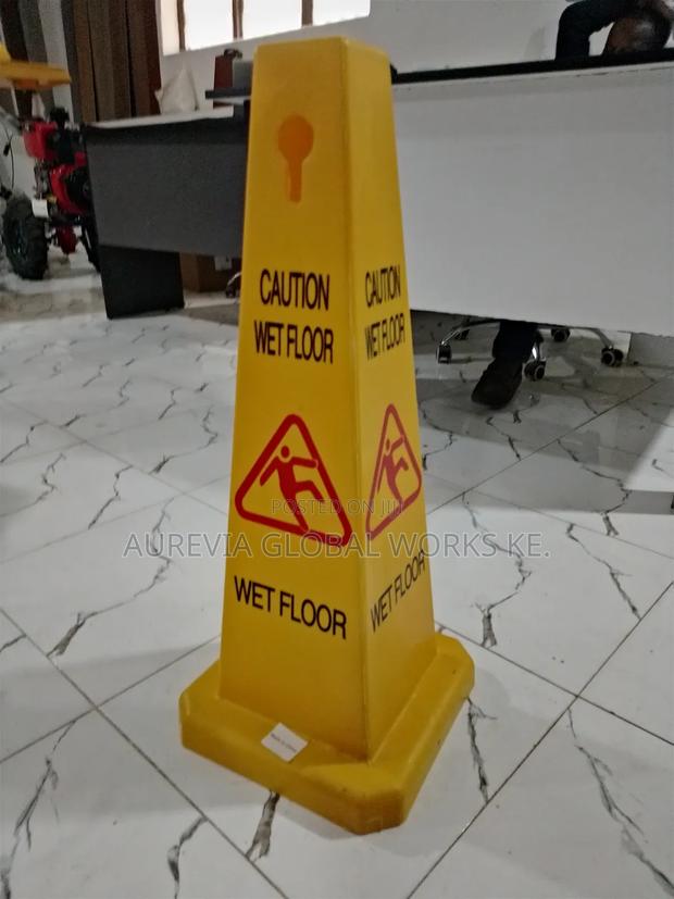 Caution Wet Floor Sign - thumbnail 2