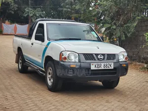 Nissan Hardbody 2011 White