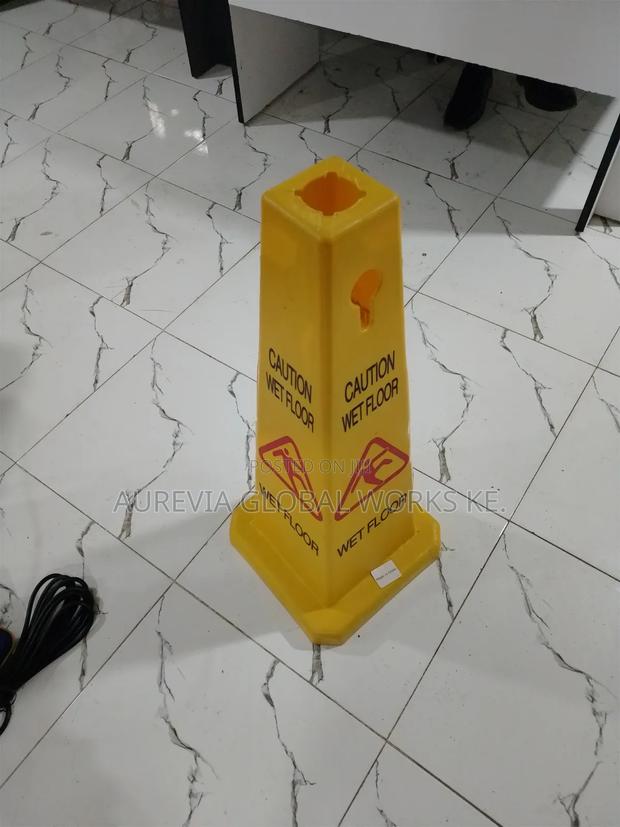 Caution Wet Floor Sign - thumbnail 3