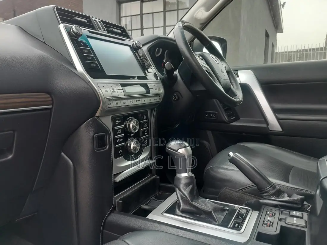 Toyota Land Cruiser Prado 3.0 190hp 2019 Silver
