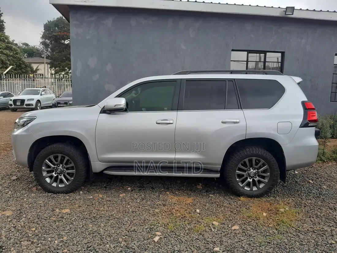 Toyota Land Cruiser Prado 3.0 190hp 2019 Silver