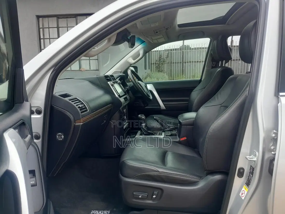 Toyota Land Cruiser Prado 3.0 190hp 2019 Silver