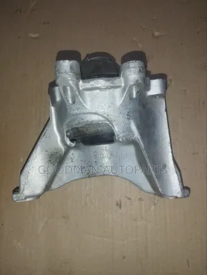 Honda CR-V Engine Mounting