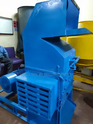 Plastic Shredder/Crusher Machine