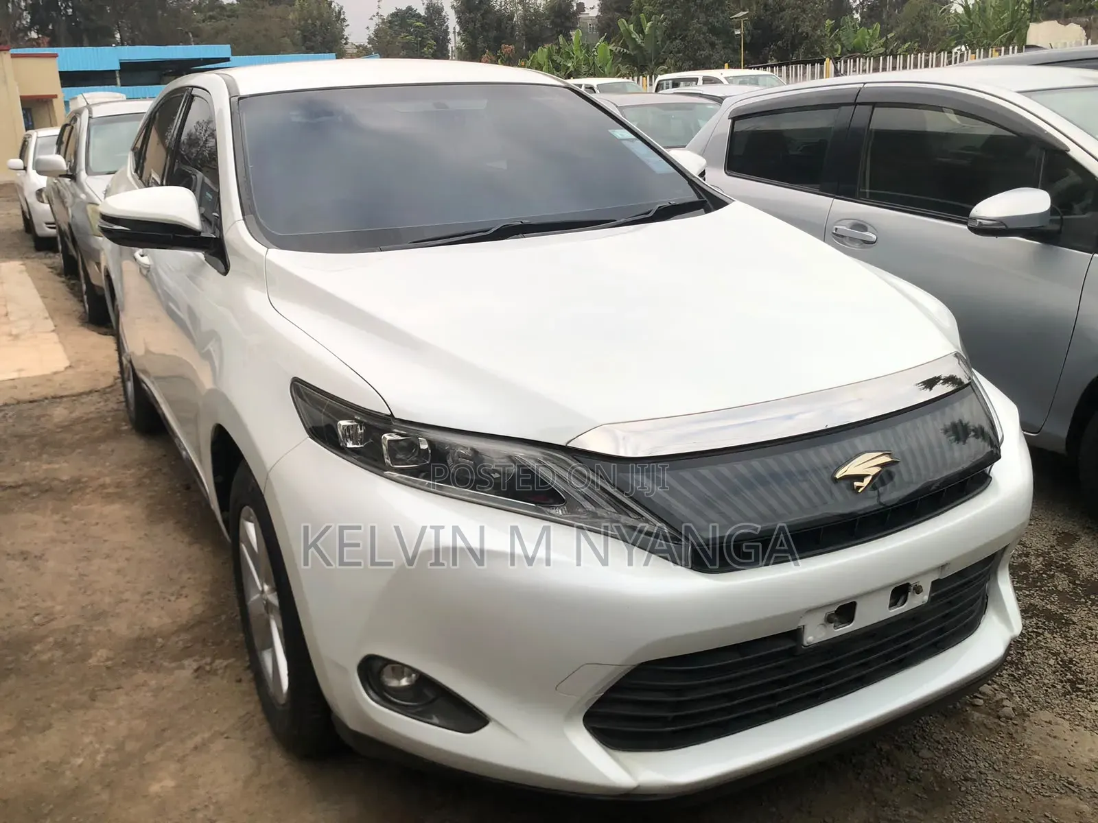 Toyota Harrier 2.0 2015 White