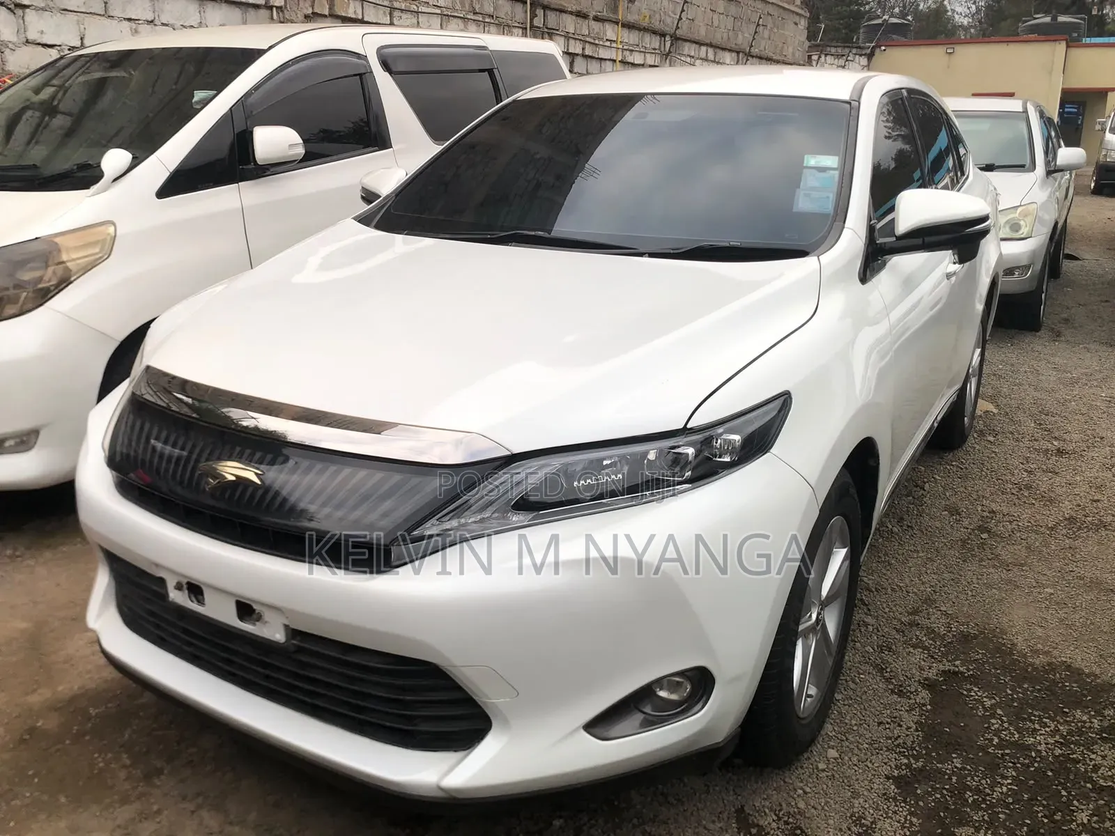 Toyota Harrier 2.0 2015 White