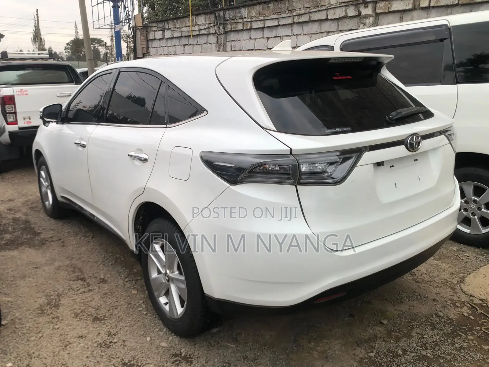 Toyota Harrier 2.0 2015 White