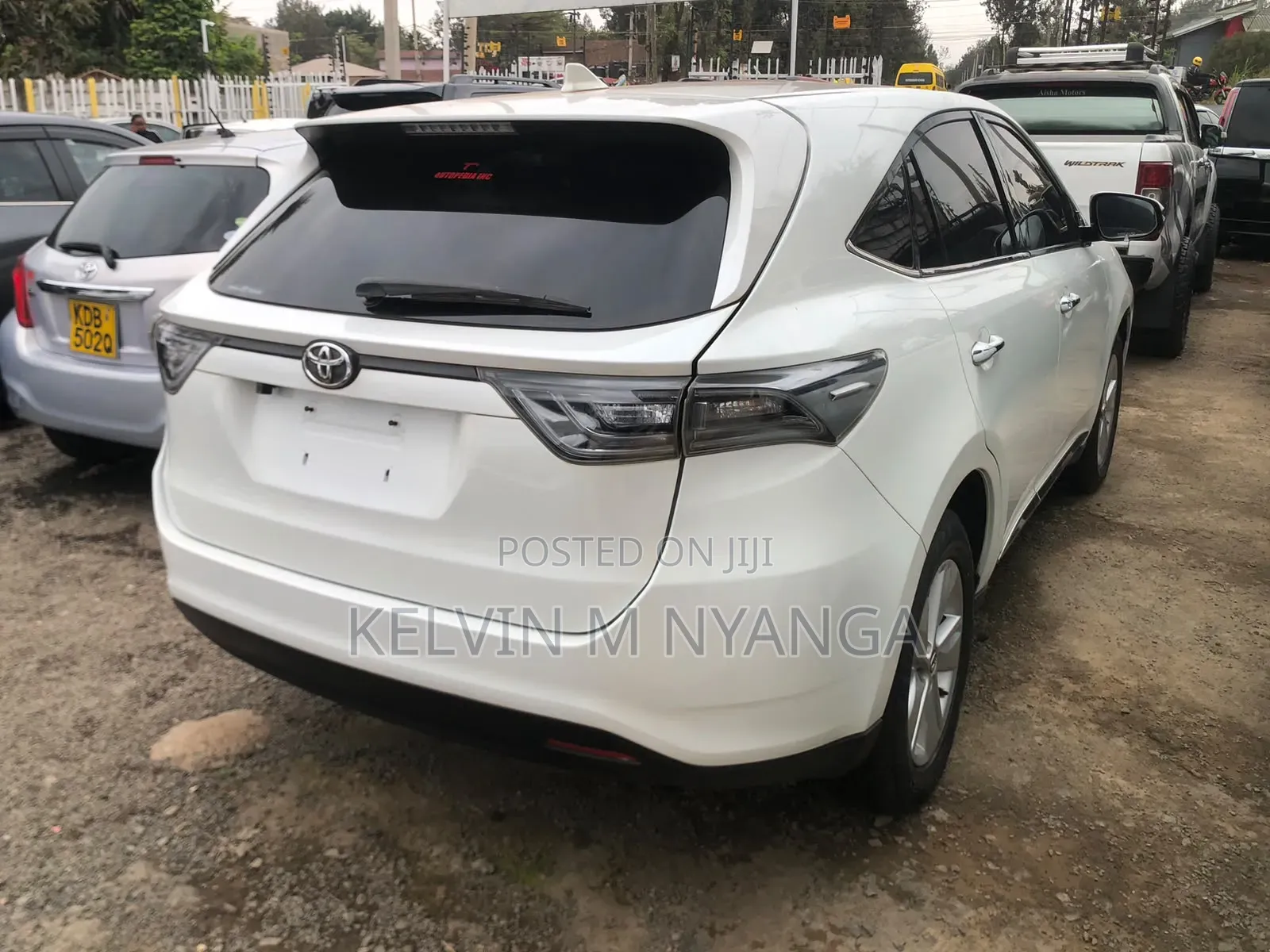 Toyota Harrier 2.0 2015 White