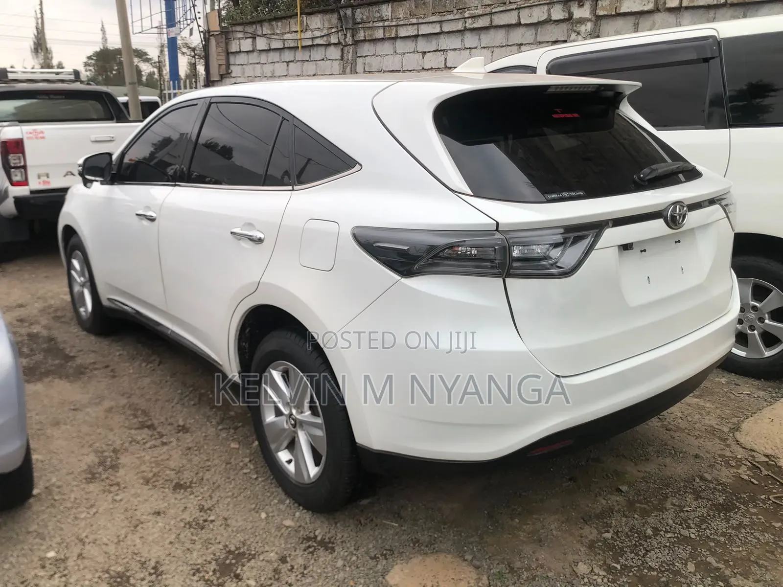 Toyota Harrier 2.0 2015 White