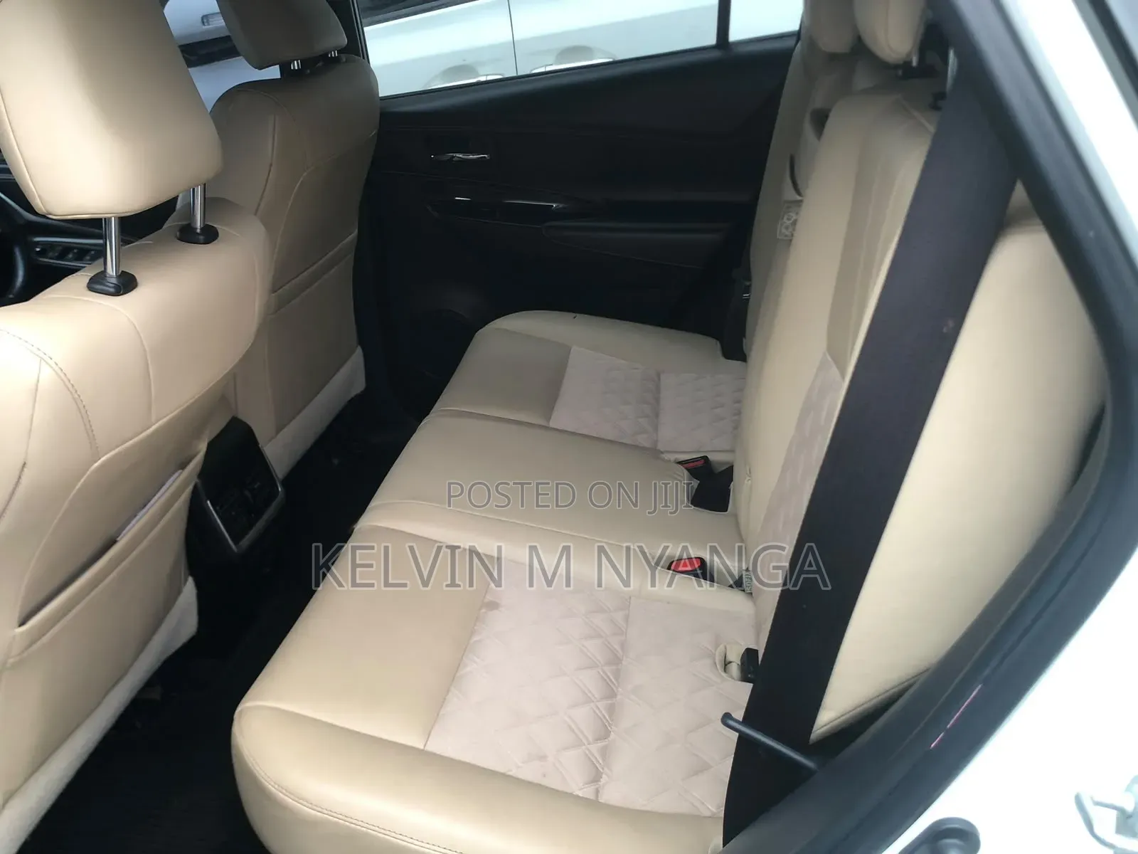 Toyota Harrier 2.0 2015 White