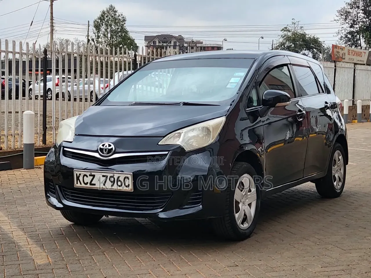 Toyota Ractis 1.5 FWD 2012 Black