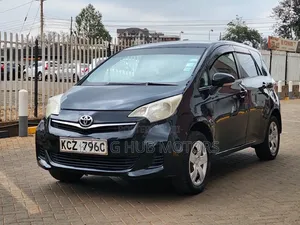 Toyota Ractis 1.5 FWD 2012 Black